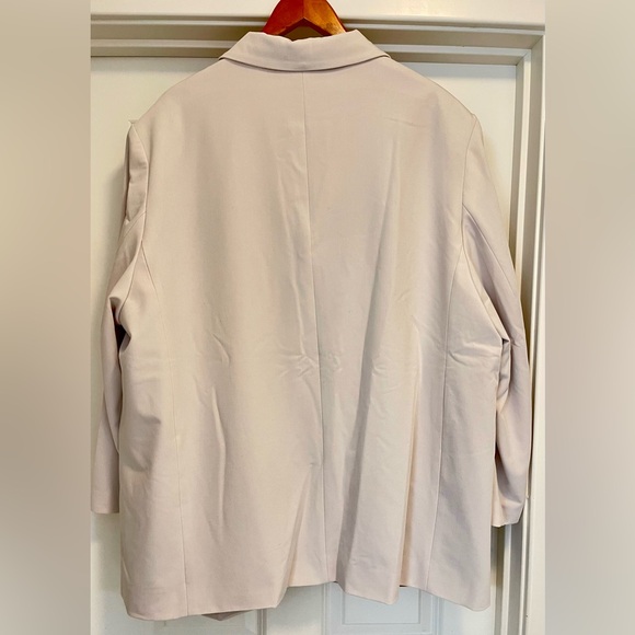 H&M Women’s Oversized Blazer - Picture 5 of 8